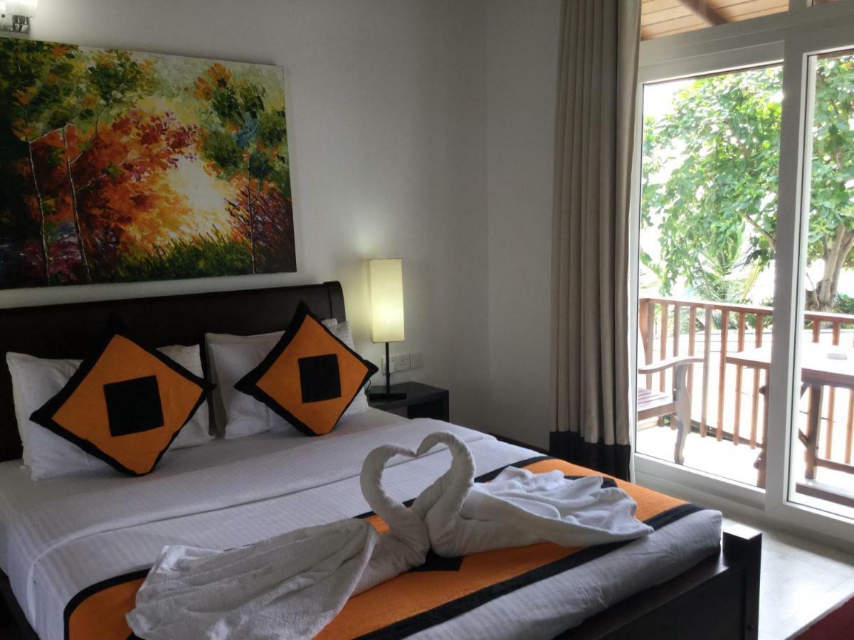 Joe'S Resort Unawatuna Exterior foto